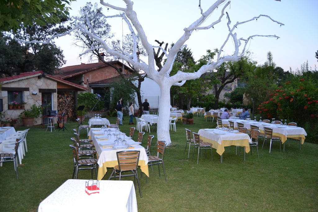 Hostal El Cardenillo Madrigal de la Vera Ngoại thất bức ảnh